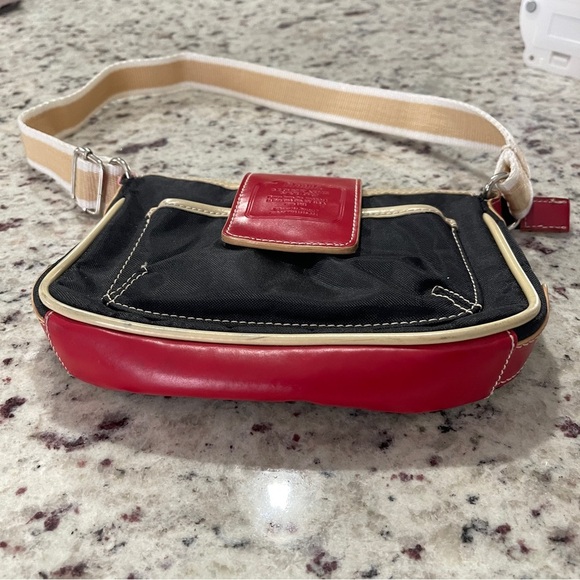 Bongo Montauk Nylon Bag With Red Accents 8”x6” Great Condition Vintage Retro Y2K - Picture 9 of 12